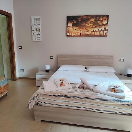 Behome Apartment Holidays Bolonia Exterior foto