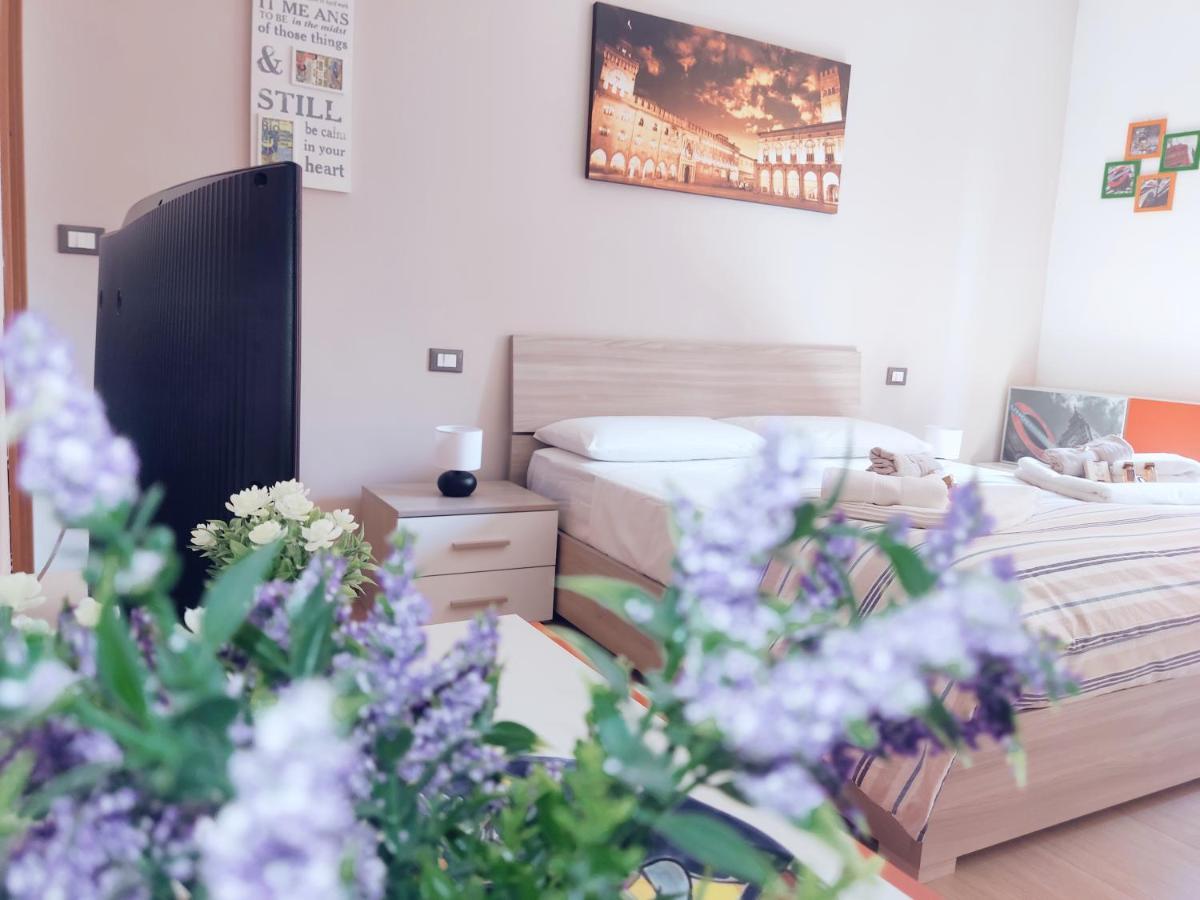 Behome Apartment Holidays Bolonia Exterior foto